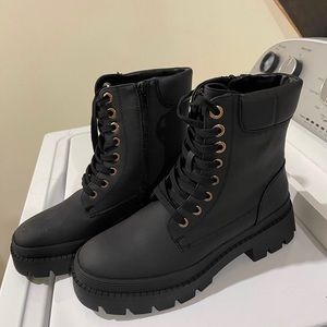 Just Fab combat boots size 8 women